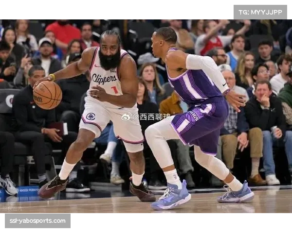 快船近期四连胜期间攻防升级 场均得分突破125分状态火热 快船近期四连胜期间攻防升级 场均得分突破125分状态火热